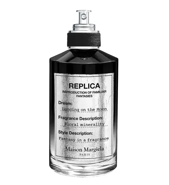 Replica | Dancing on the moon